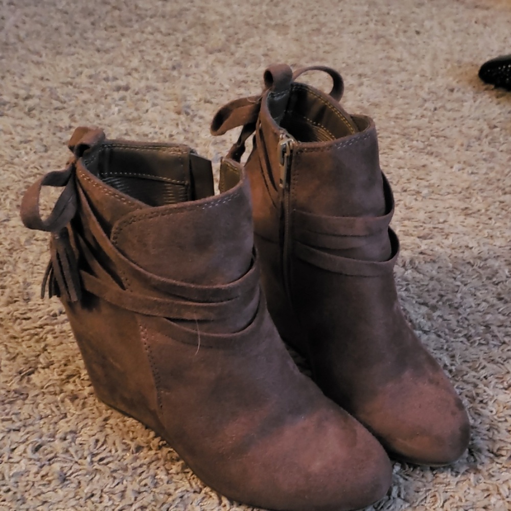 Wedge bootie's